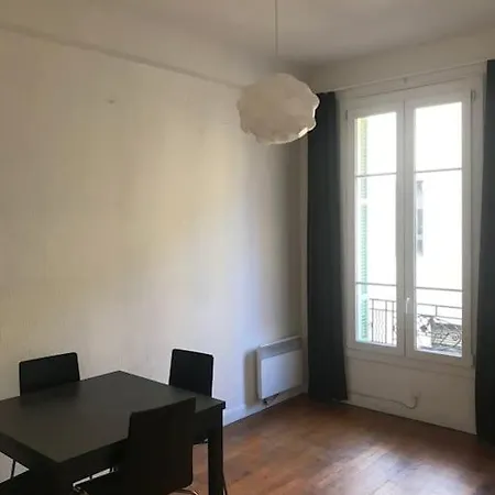 2 Pieces Centre Apartment *